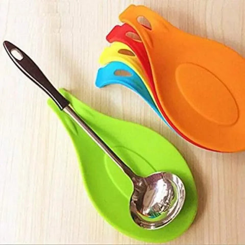 Flexible Silicone Heat Resistant Spoon Fork Mat Rest ( 1-piece random colour )