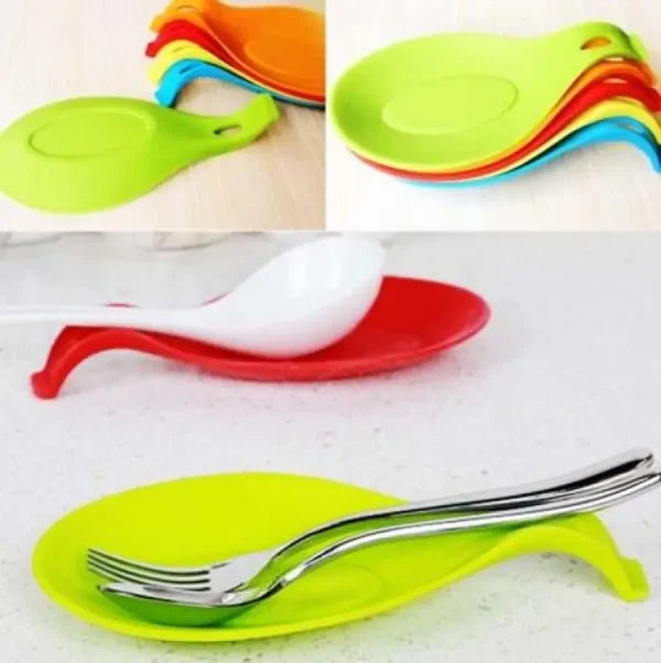 Flexible Silicone Heat Resistant Spoon Fork Mat Rest ( 1-piece random colour )